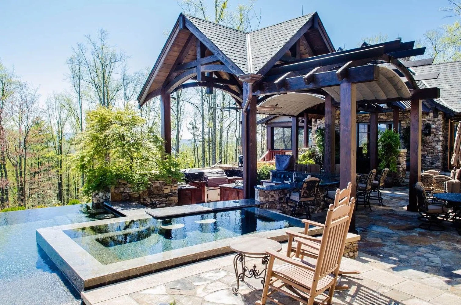 Remodeling & Exterior Upgrades — dự án 4